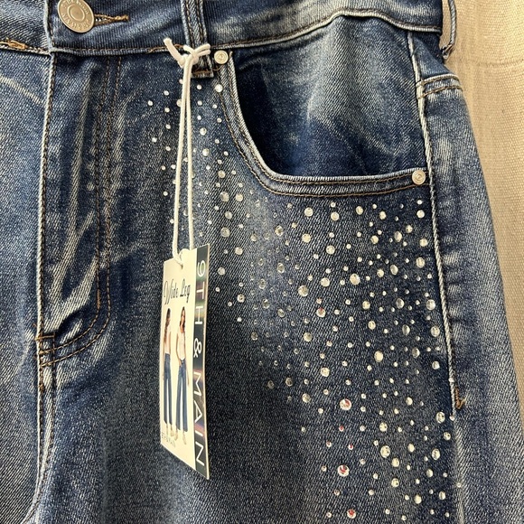9 th and Main/ NWT/Wide leg/Embellished Women's Jeans/ stretch for comfort/ 16 - Picture 5 of 16